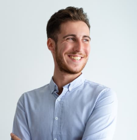 Усміхнений хлопець